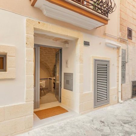 Exclusive - Suite Spa Con Idromassaggio Jacuzzi Фазано Екстериор снимка