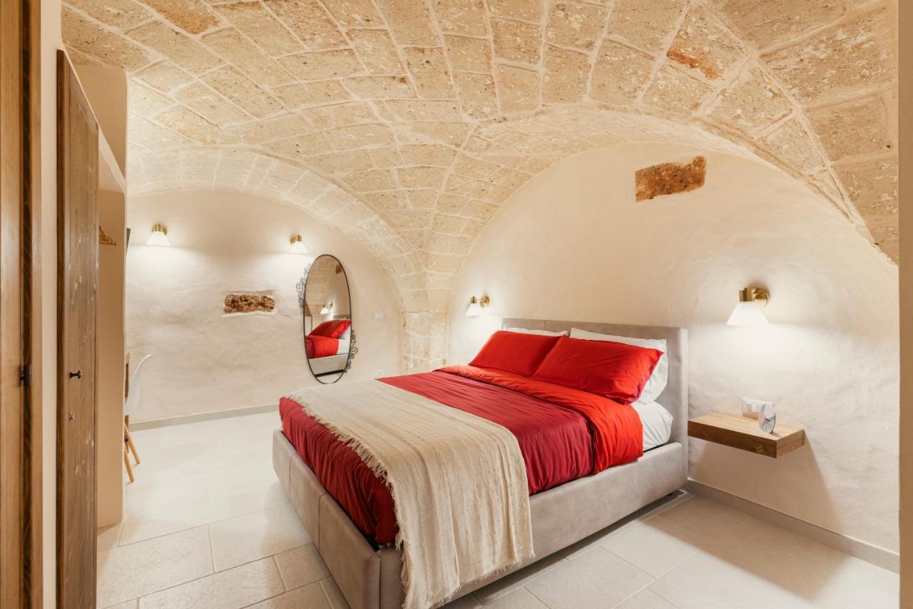 Exclusive - Suite Spa Con Idromassaggio Jacuzzi Фазано Екстериор снимка